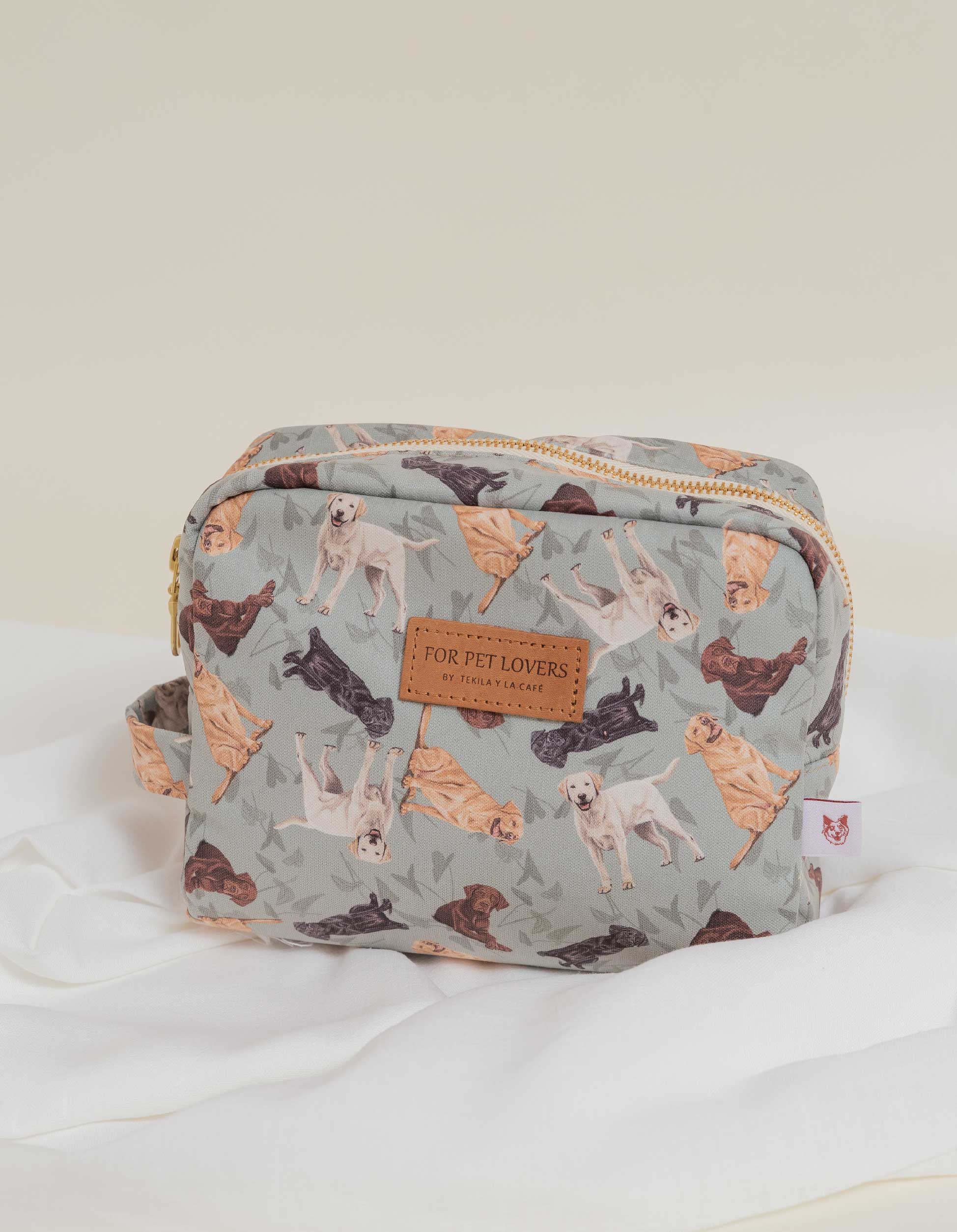 COSMETIQUERA PERROS  LABRADOR CTK001