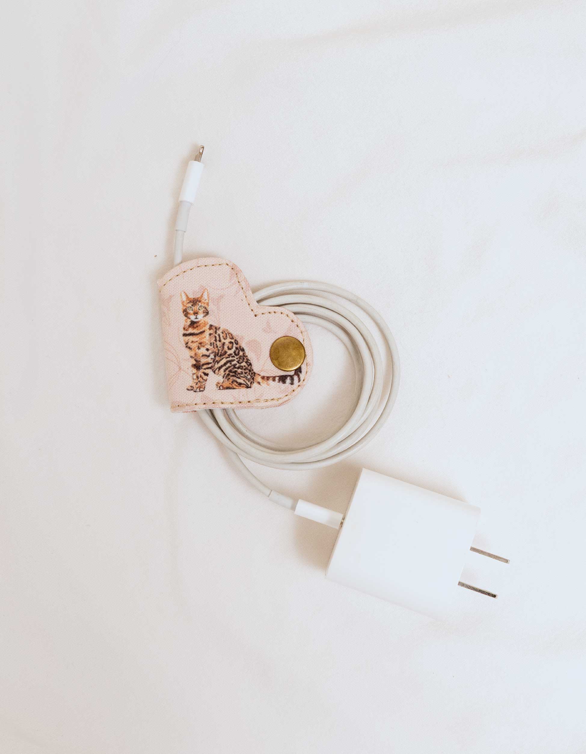 SUJETADOR DE CABLES GATO BENGALÍ STK001