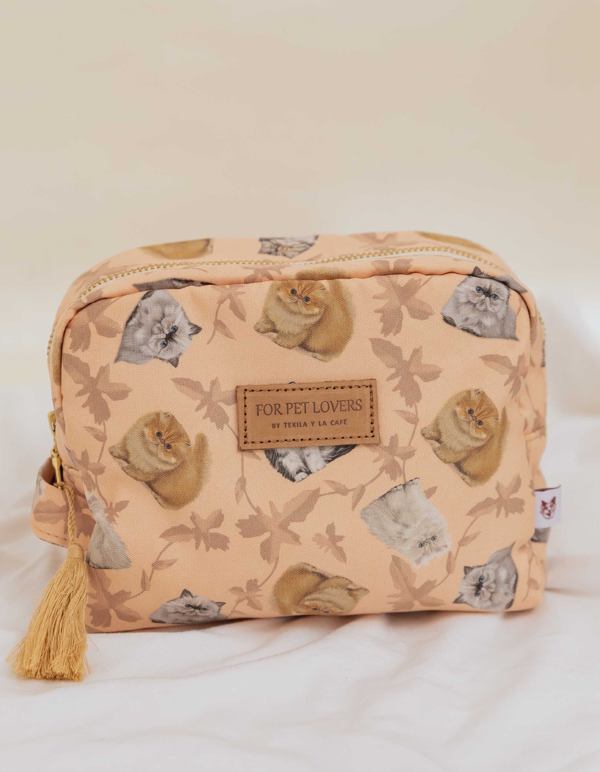 COSMETIQUERA GATOS PERSA BEBÉ CORAL CTK001