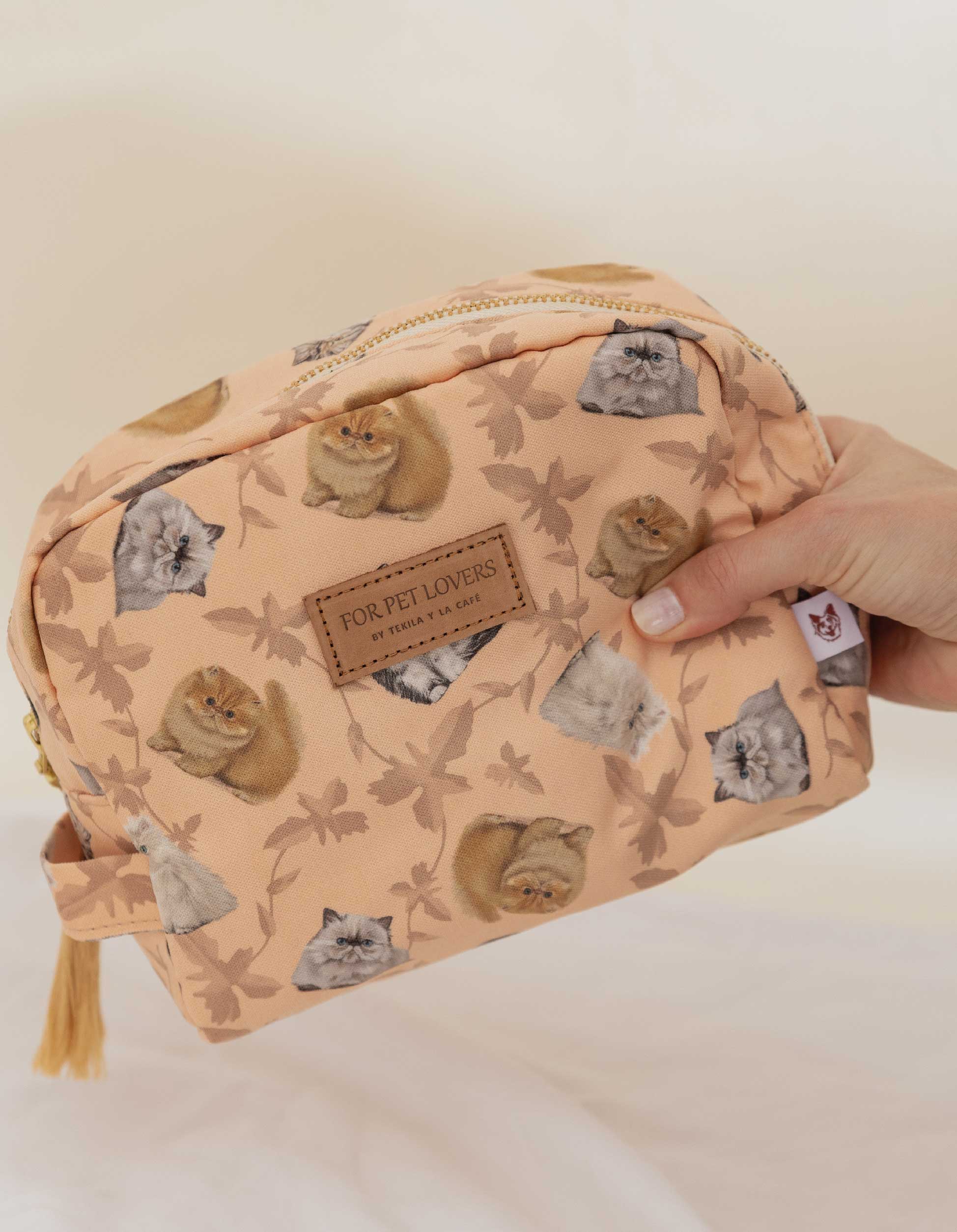 COSMETIQUERA GATOS PERSA BEBÉ CORAL CTK001