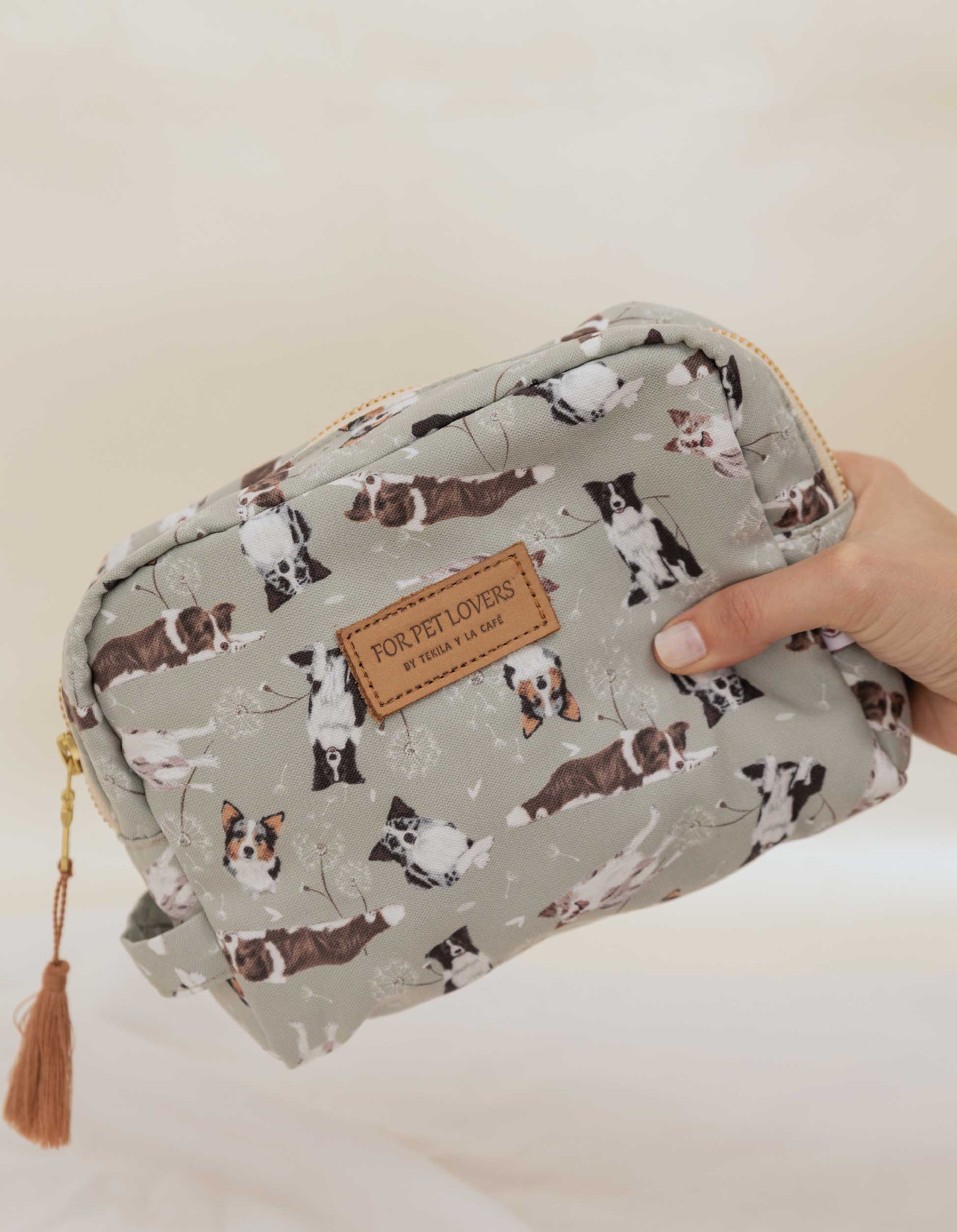 COSMETIQUERA BORDER COLLIE VERDE CTK001