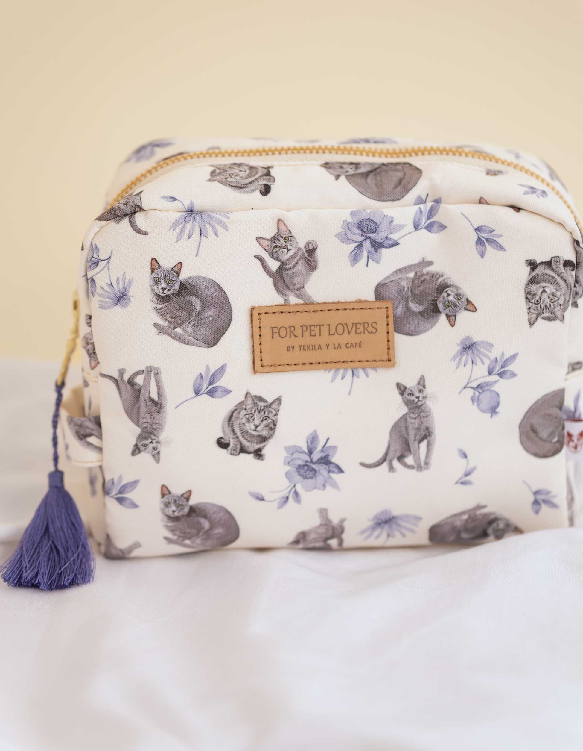 COSMETIQUERA GATOS GRISES MARFIL CTK001