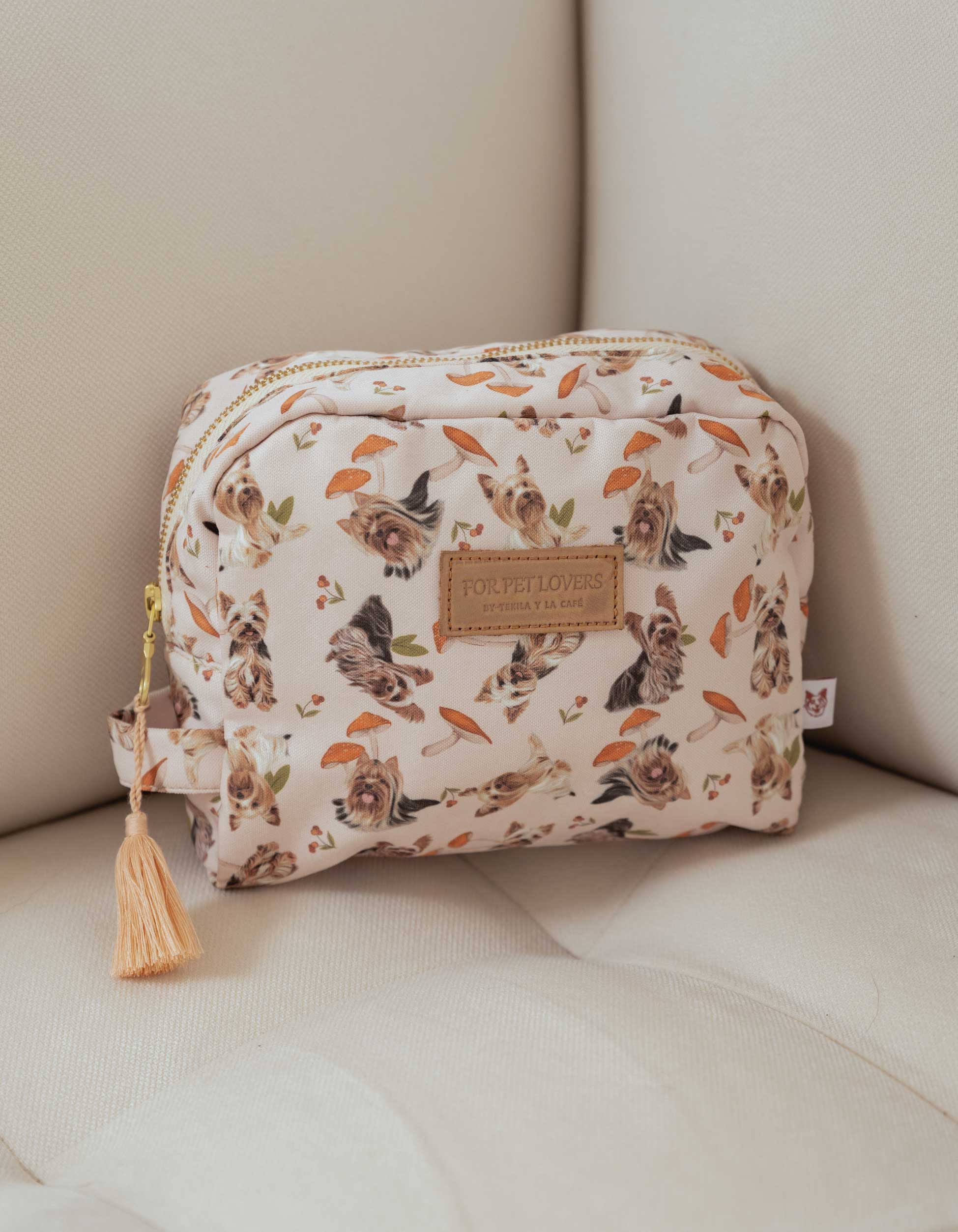 COSMETIQUERA YORKIE ROSADA CTK001