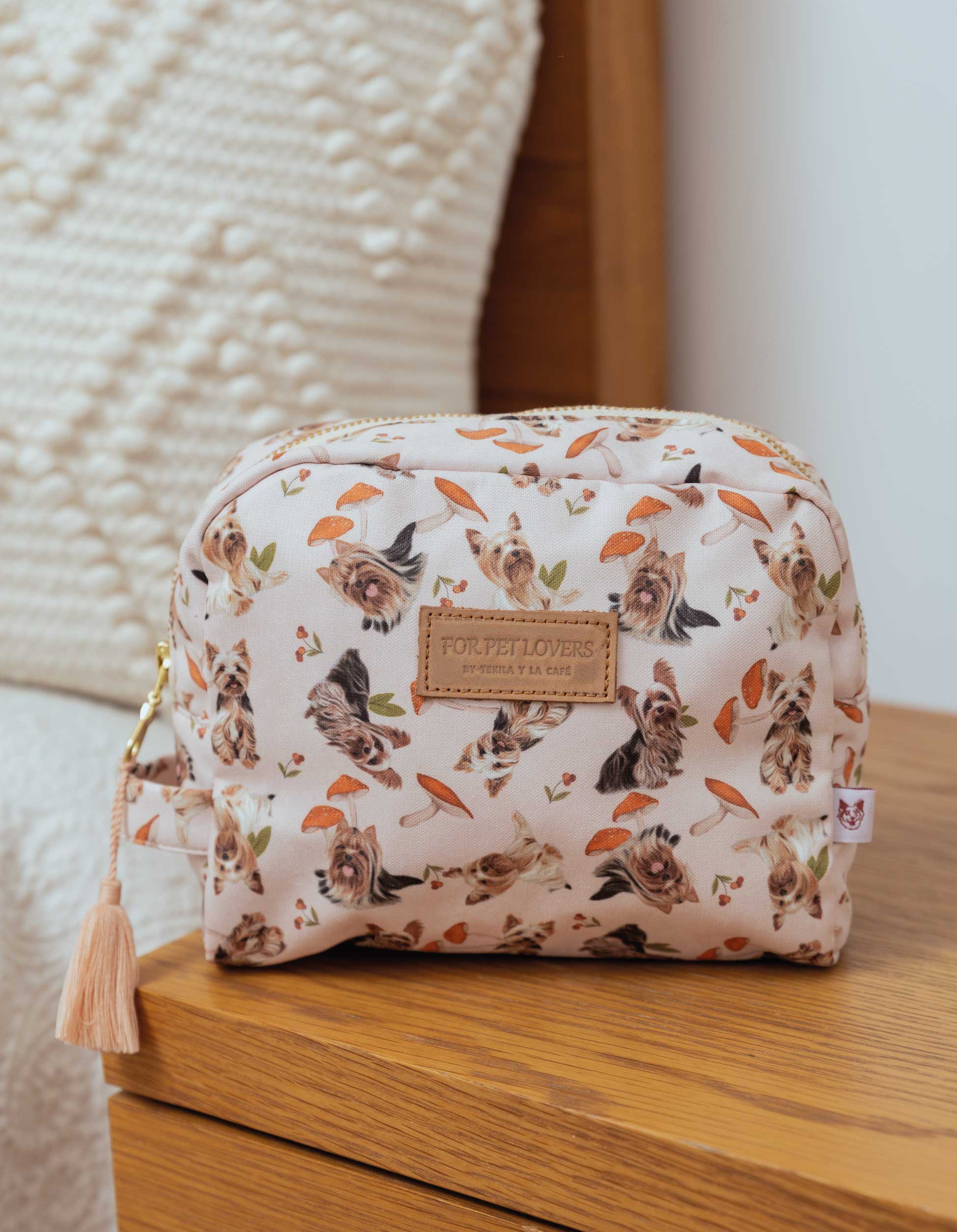 COSMETIQUERA YORKIE ROSADA CTK001