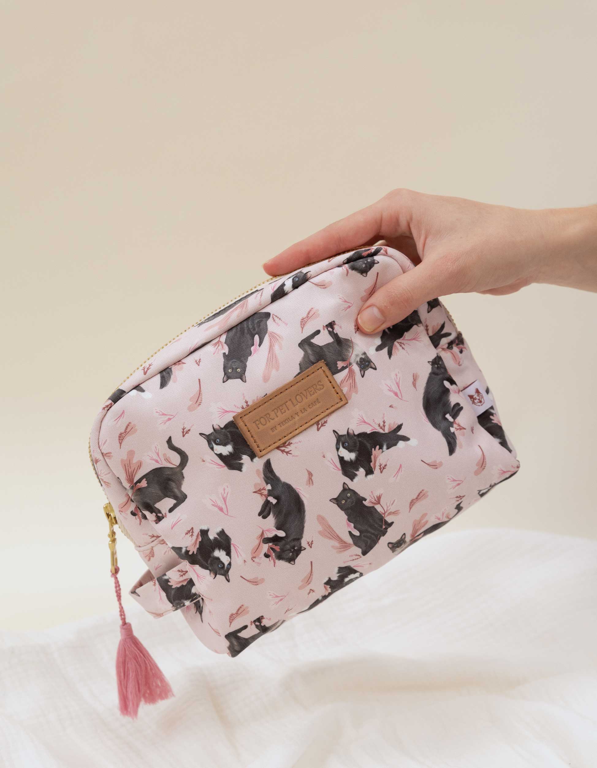 COSMETIQUERA GATOS NEGROS CTK001