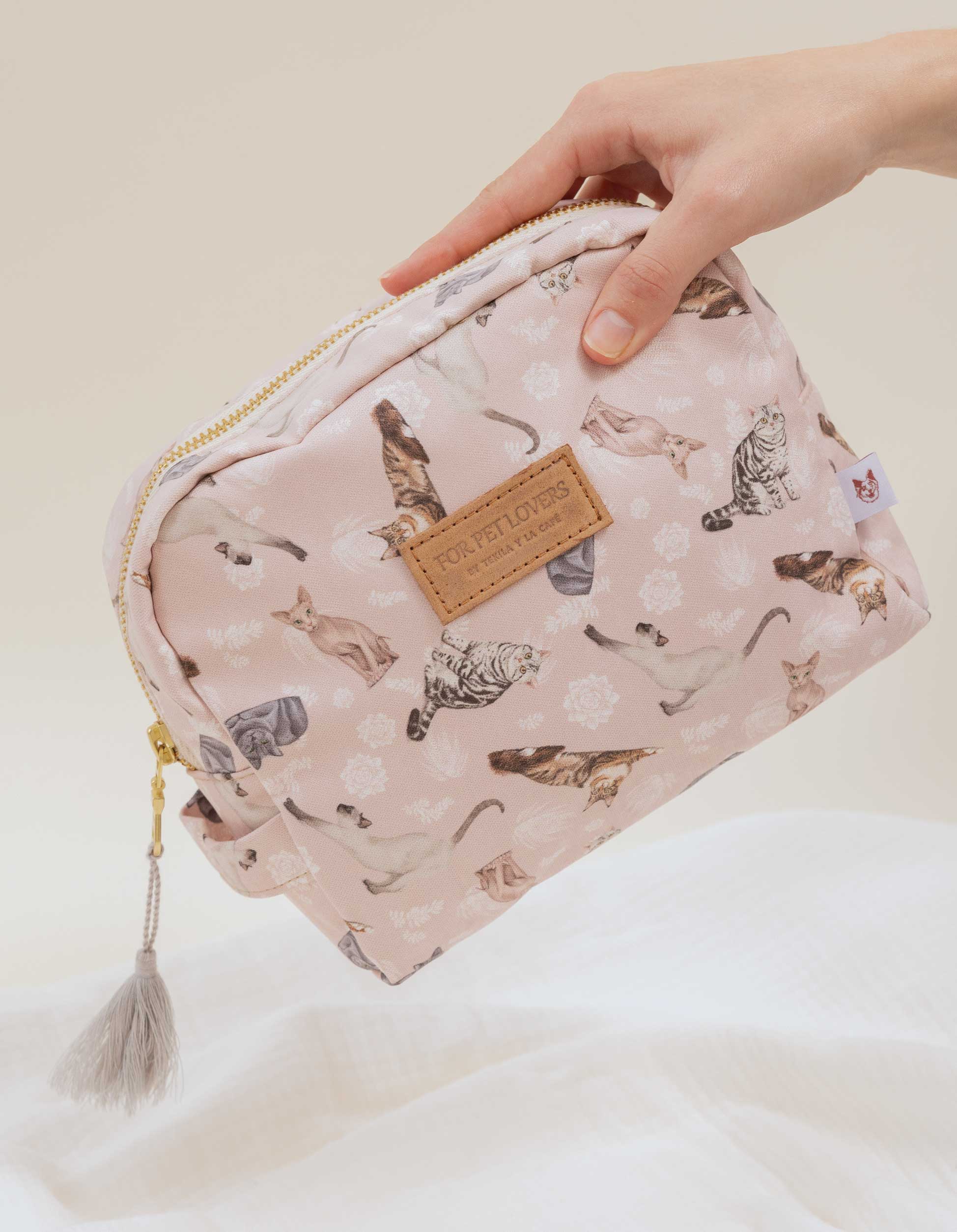 KIT ACCESORIOS GATOS MULTIRAZA ROSADO