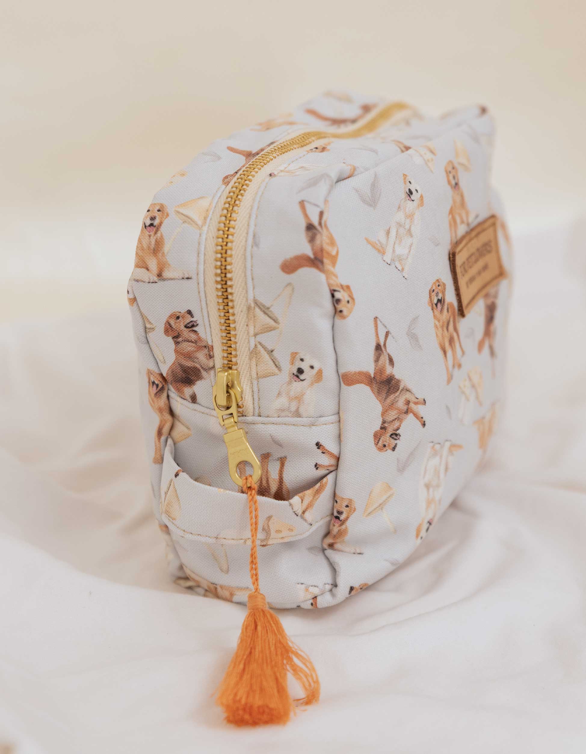 COSMETIQUERA GOLDEN  HONGOS GRIS CTK001