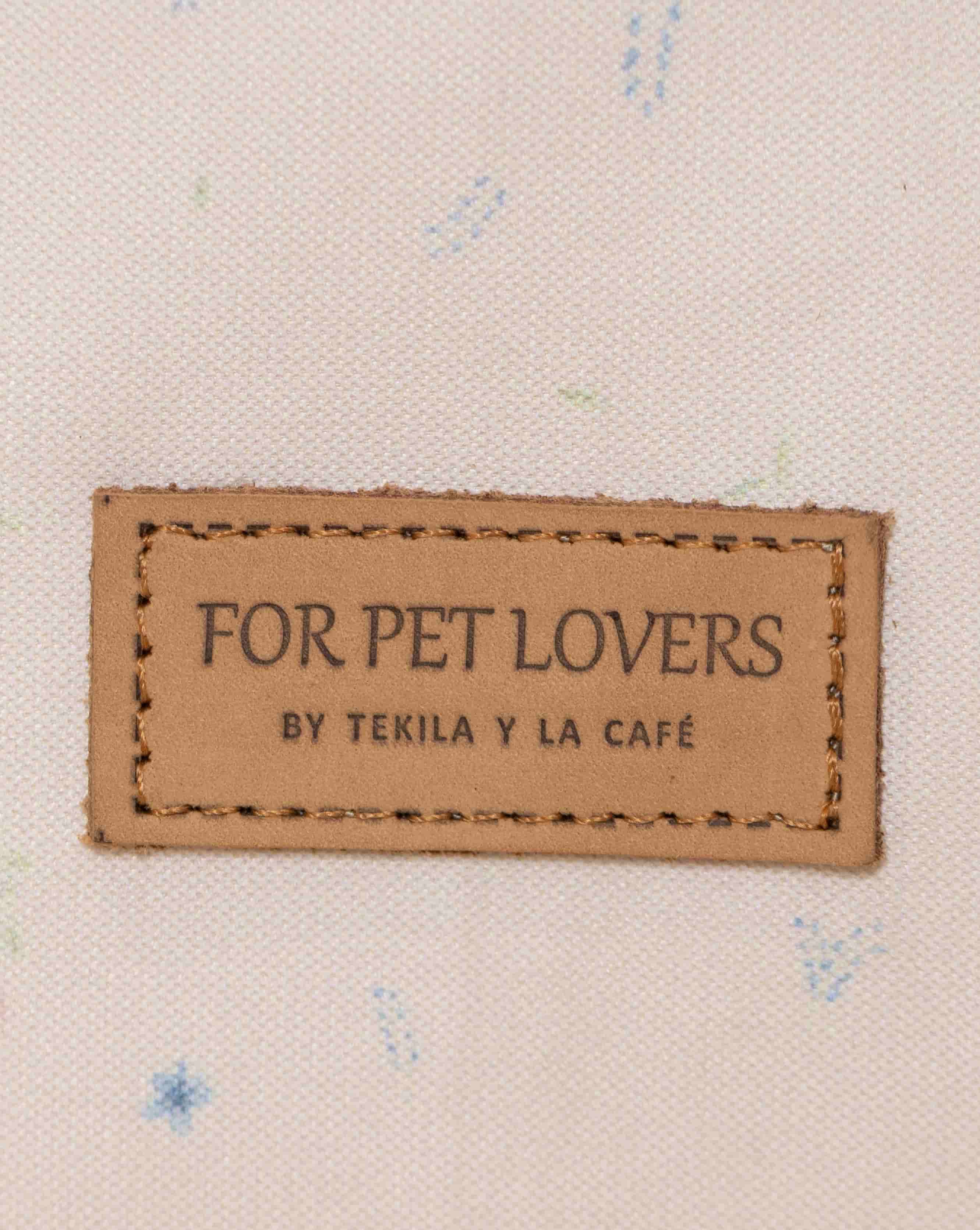 COSMETIQUERA PERROS EN JARDIN CTK001
