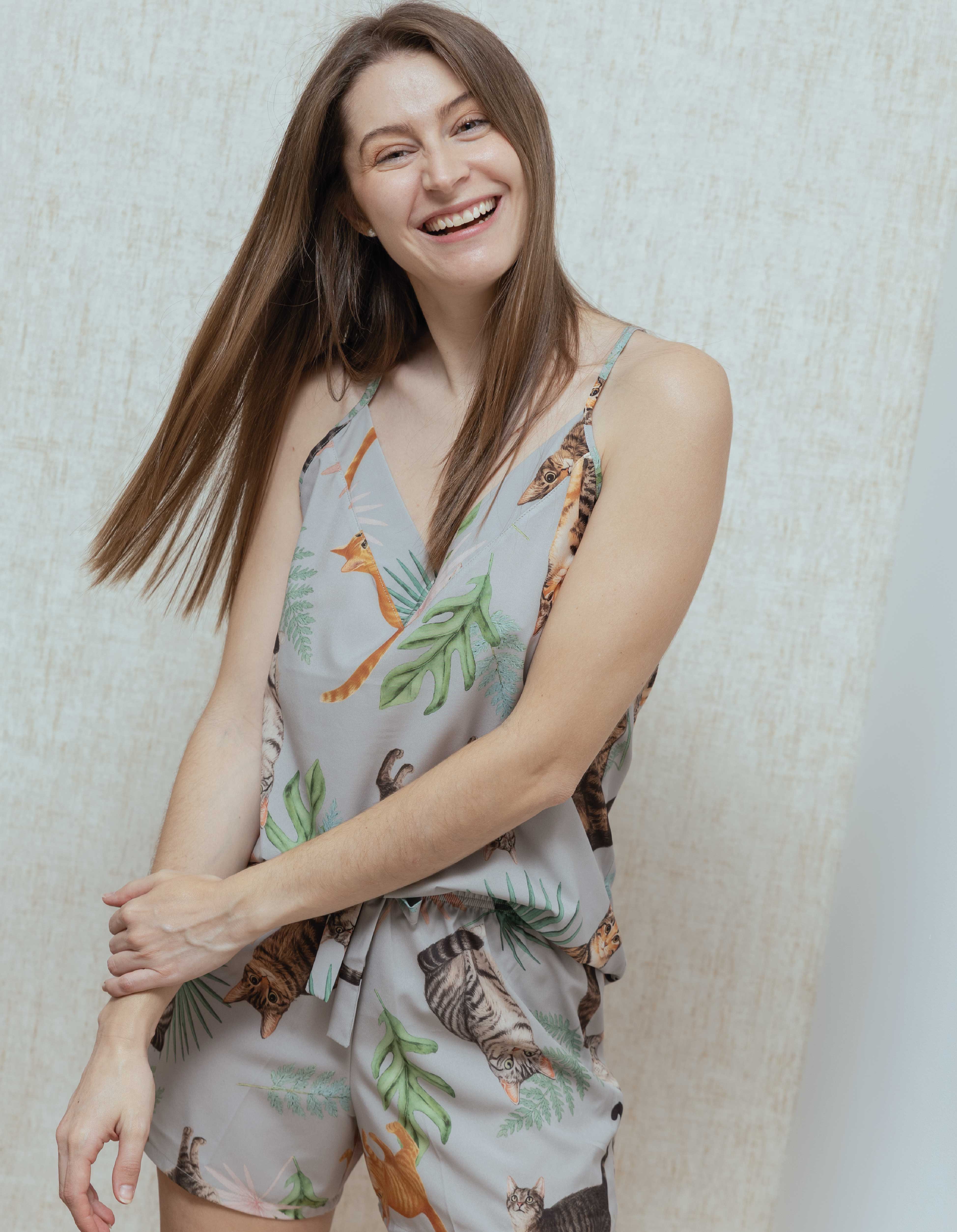 PIJAMA SHORT GATOS RAYADOS GRIS TS0039