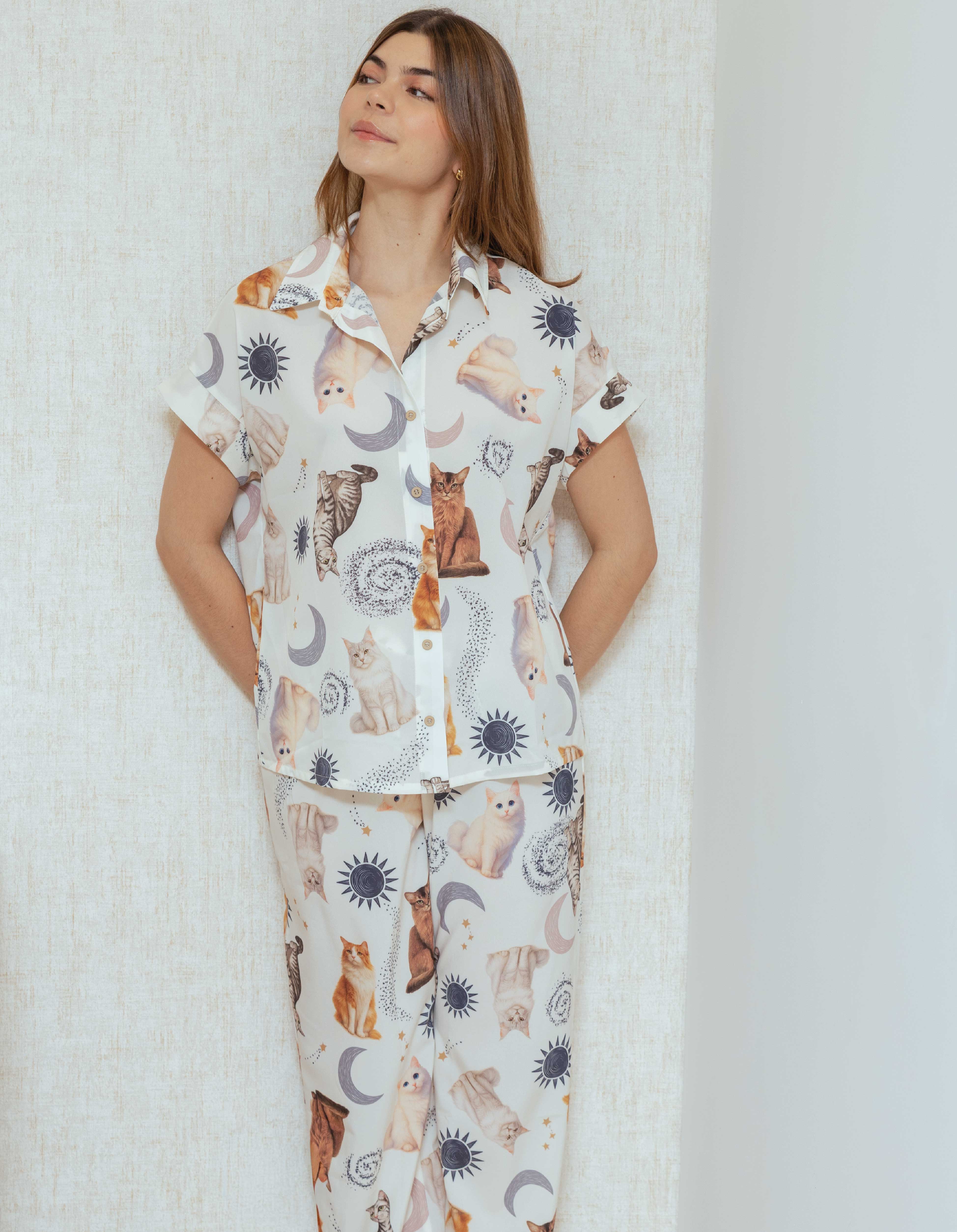 PIJAMA PANTALÓN GATOS MAJESTUOSOS MARFIL TP0085