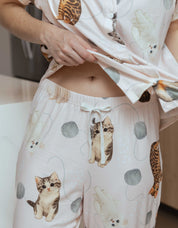 PIJAMA DE PANTALÓN GATOS BEBÉ ROSADO TP0088