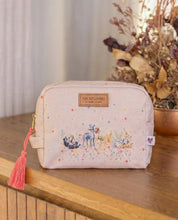 COSMETIQUERA PERROS EN JARDIN CTK001