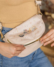 BOLSO PEQUEÑO PERROS EN JARDIN BPK001