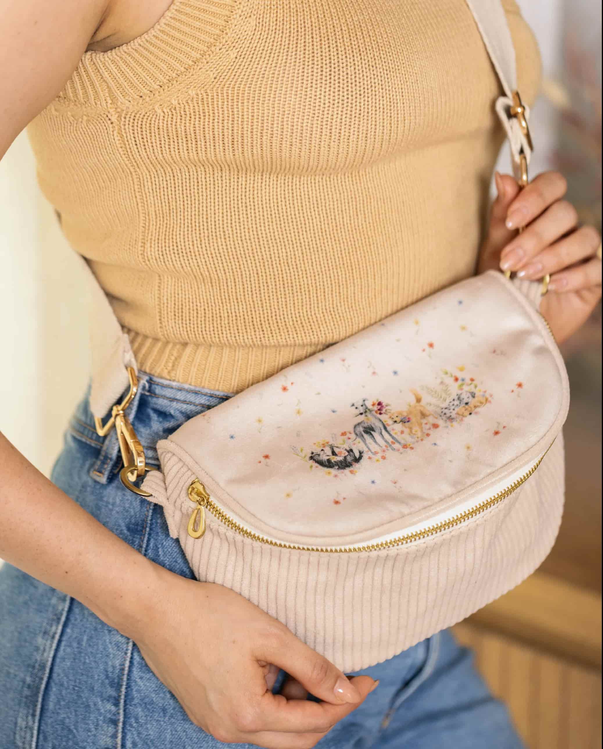 BOLSO PEQUEÑO PERROS EN JARDIN BPK001